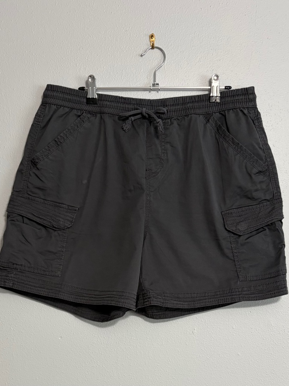 UNIONBAY Gray High Rise Cargo Shorts Size L